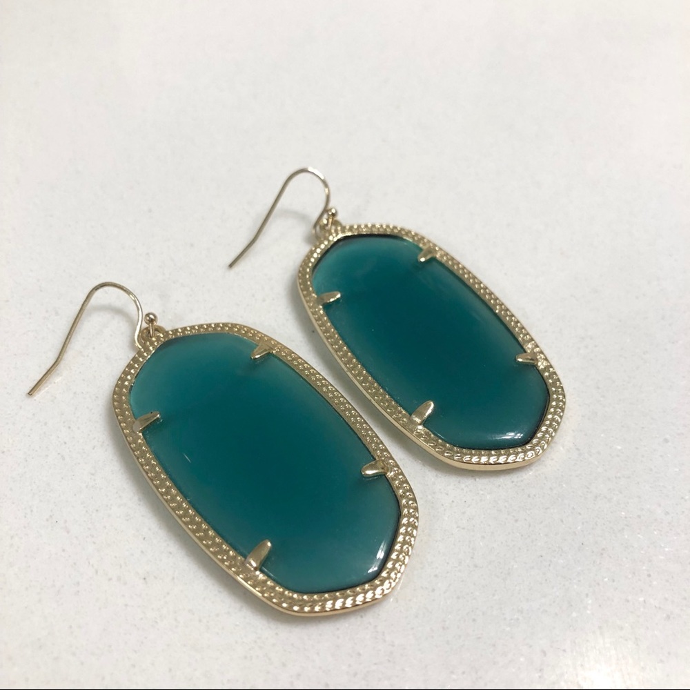 Danielle Kendra Scott Earrings